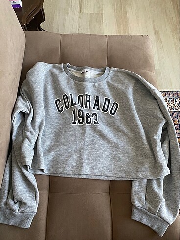 crop sweatshirt