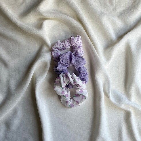 Lila Dalgalı Scrunchie Saç Lastiği