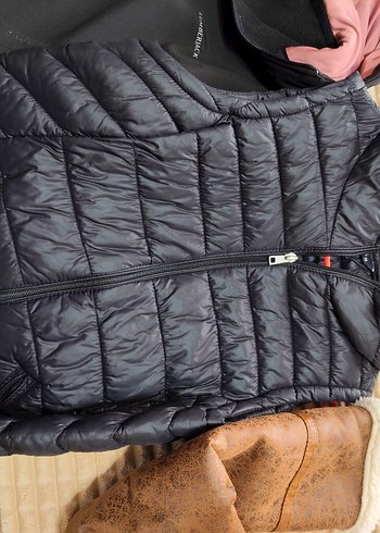 Siyah Fermuarlı Kadın Yelek - Görsel 2