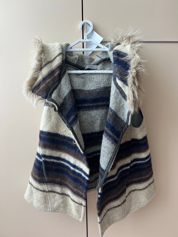 Zara Kürk Detaylı Yün Yelek - Görsel 4