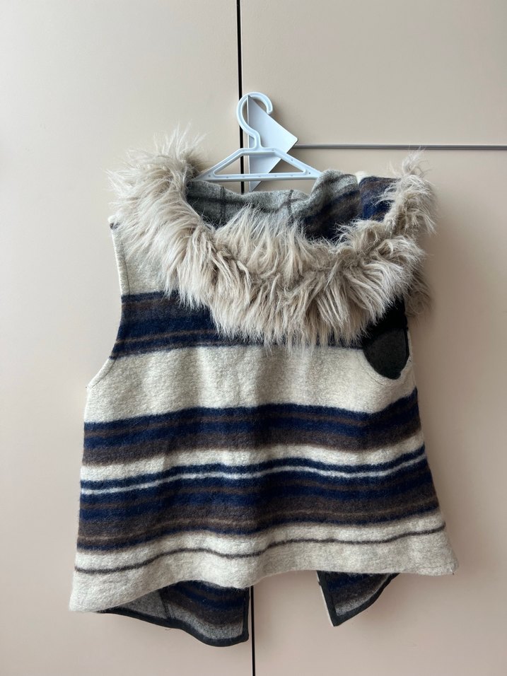 Zara Kürk Detaylı Yün Yelek - Görsel 2