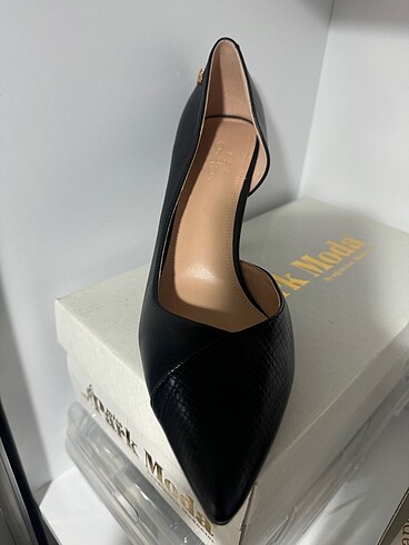 39 Beden Stiletto
