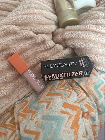 huda beauty corrector (cherry blossom)