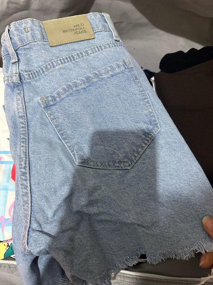 Nakışlı Mavi Kadın Midi Denim Şort - Görsel 3