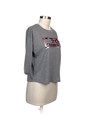Bershka Bershka T-shirt %70 İndirimli.