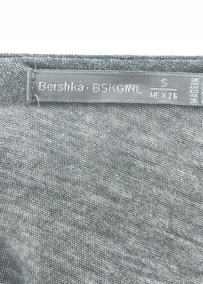 Bershka T-shirt %70 İndirimli. - Görsel 4