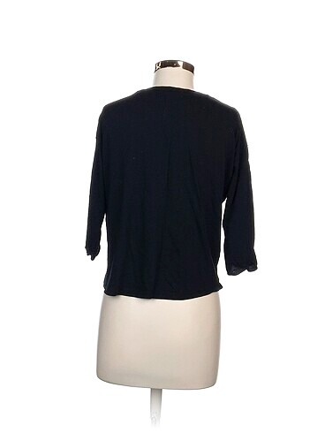 m Beden Bershka T-shirt %70 İndirimli.