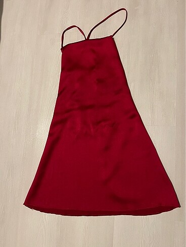 THE LATEST THING arkası çapraz kırmızı mini saten elbise - Görsel 5