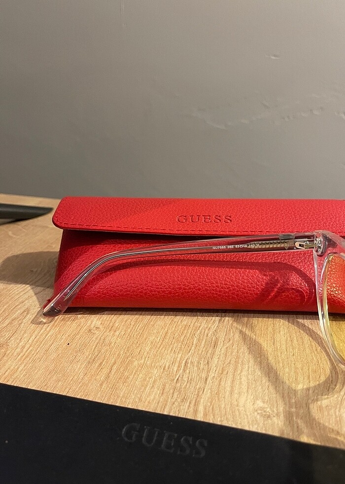 guess cateye sarı gözlük - Görsel 3