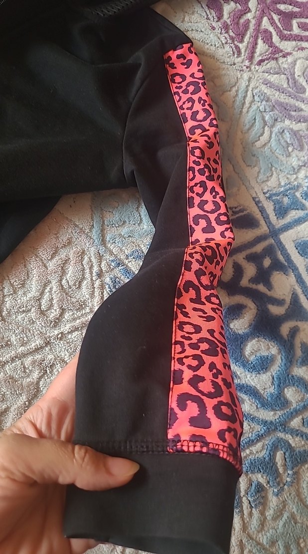 Kız çocuk Siyah Kapüşonlu Fermuarlı Ceket - Görsel 4