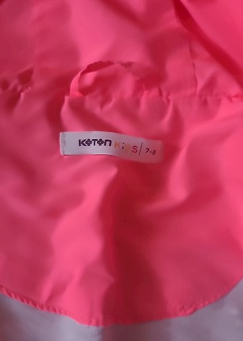 Kız Çocuk Parlak Pembe Kapüşonlu Yağmurluk - Görsel 3