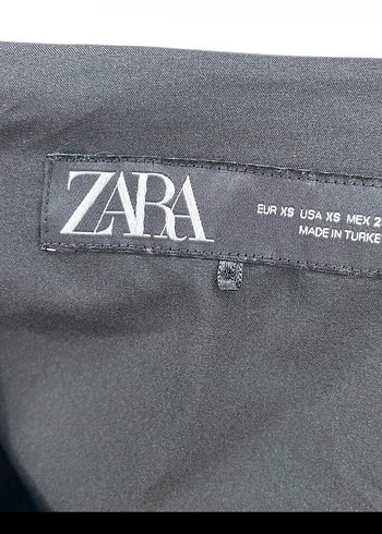 Zara marka siyah renk fermuarlı yelek - Görsel 5