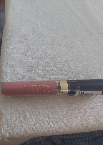 Max Factor Max Factor Lipfinity 24 Kadife Mat Sıvı Ruj