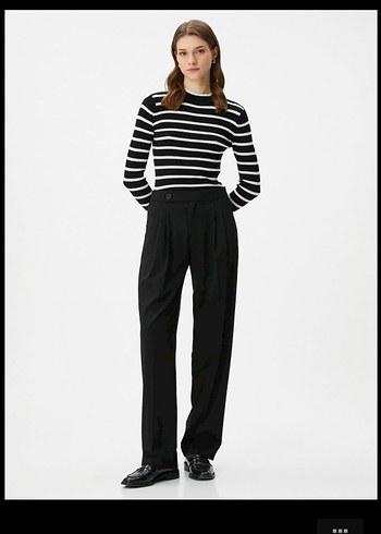 Siyah Beyaz Çizgili Uzun Kollu Triko Kazak - Görsel 2