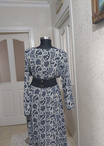 Gri ve Lacivert Tonlarda Tesettür Elbise - Görsel 5