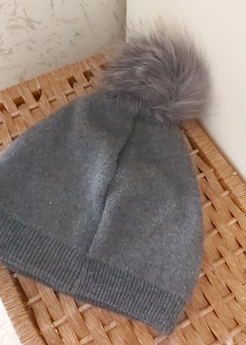 Beden Gri Ponponlu Kadın Angora Örgü Bere