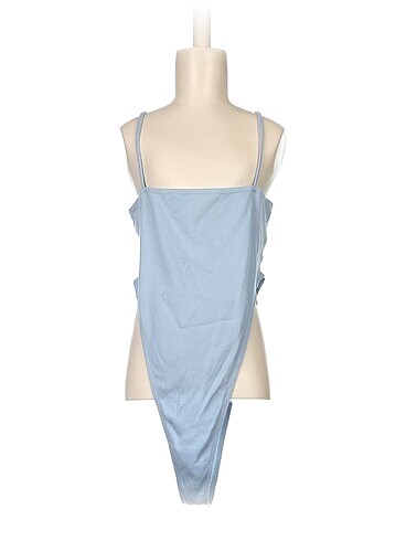 Pull and Bear Bluz %70 İndirimli.