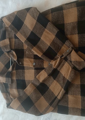 Düğmeli Kahverengi Uzun Kollu Gömlek - Görsel 3