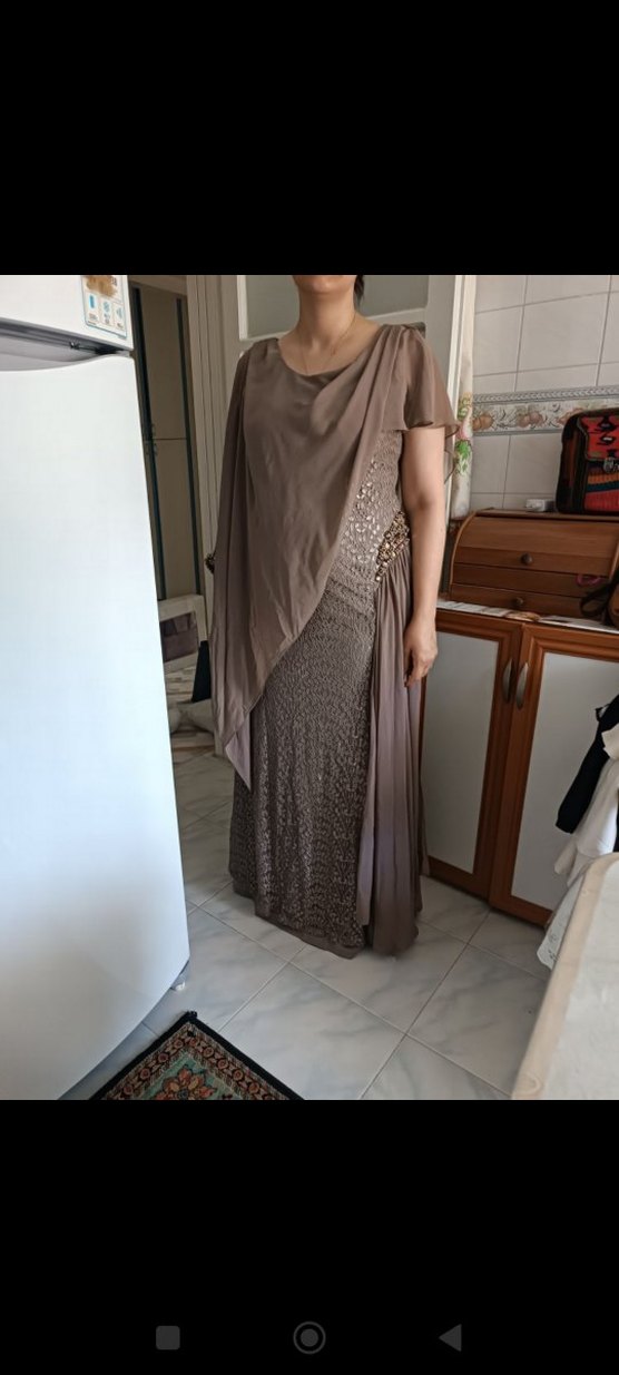 Bej Yılan Desenli Drapeli Uzun Abiye Elbise - Görsel 2