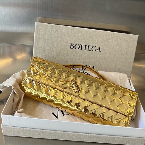 Bottega Veneta andiamo clutch çanta