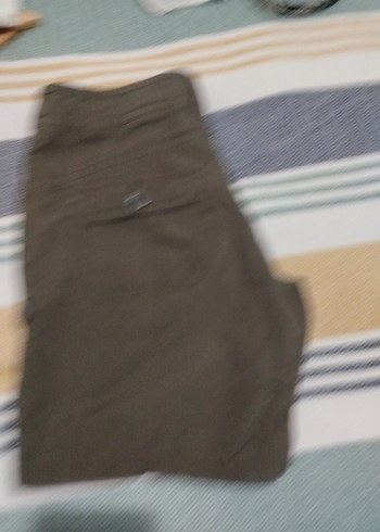 Düğmeli Bol Kesim Kahverengi Mini Şort - Görsel 2