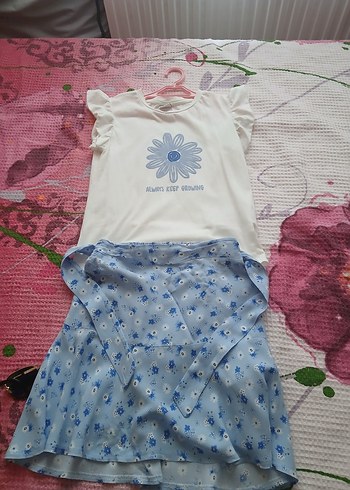 Mavi Çiçek Desenli takım
