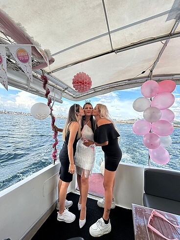 l Beden Püsküllü ( bride to be) elbise
