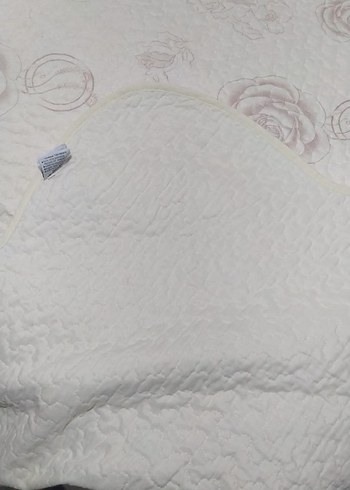 Krem Pastel Desenli Yatak Örtüsü bikac defa serildi   sıfır gibi - Görsel 9