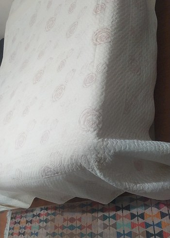 Krem Pastel Desenli Yatak Örtüsü bikac defa serildi   sıfır gibi - Görsel 6