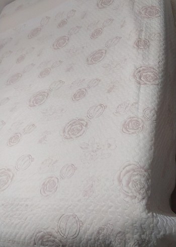 Krem Pastel Desenli Yatak Örtüsü bikac defa serildi   sıfır gibi - Görsel 7