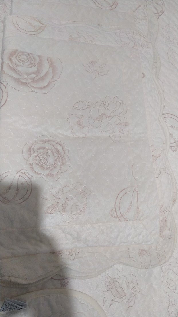 Krem Pastel Desenli Yatak Örtüsü bikac defa serildi   sıfır gibi - Görsel 4