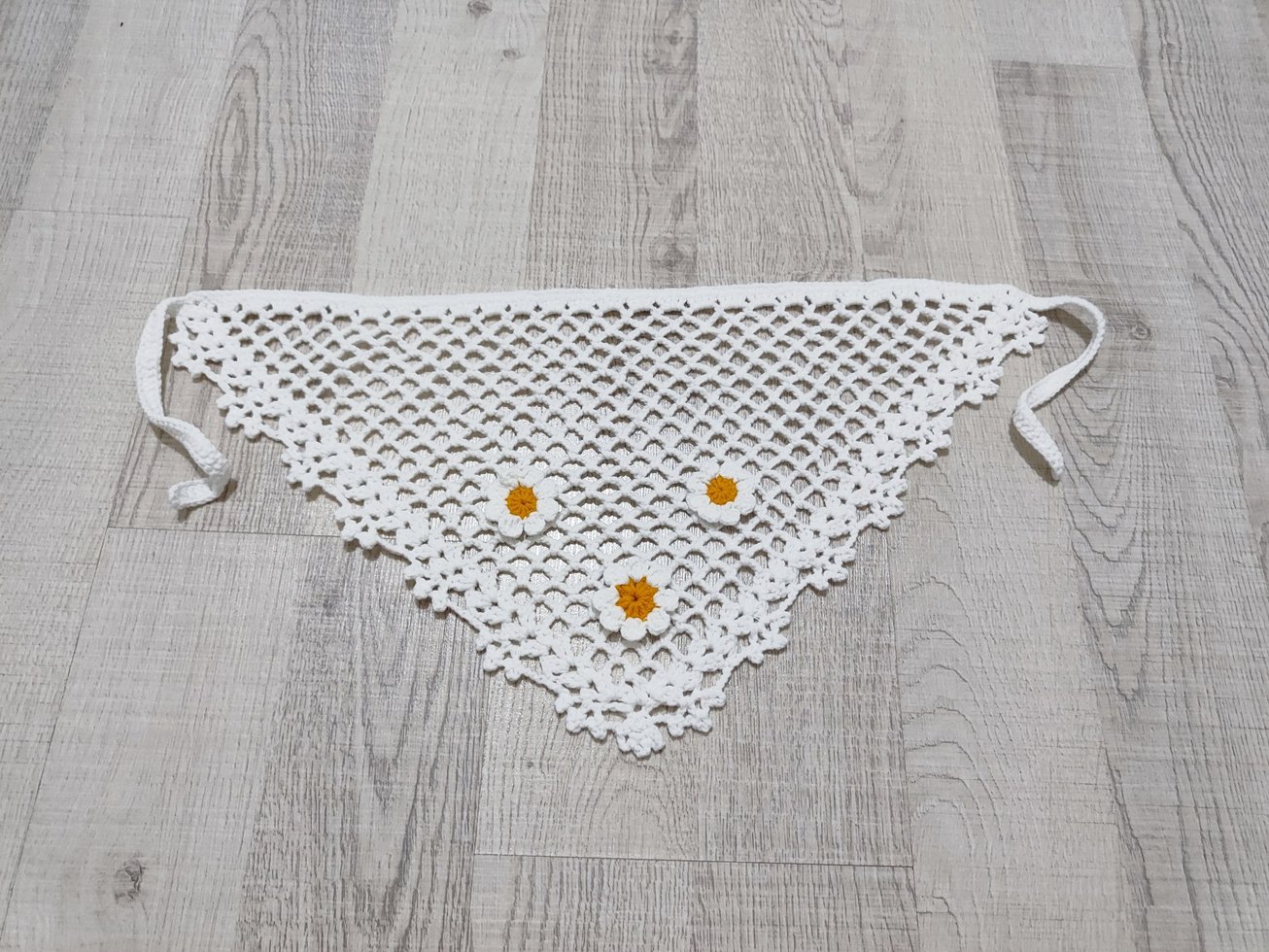 Nakışlı Beyaz Örgü Bandana - Görsel 5