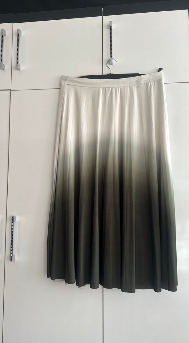 Gri Pliseli Uzun Kadın Etek - Görsel 3