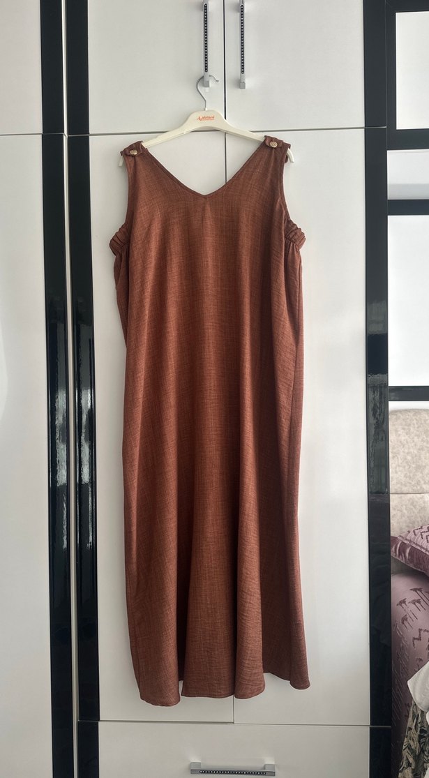 Kadın Kahverengi Uzun Keten Elbise - Görsel 3