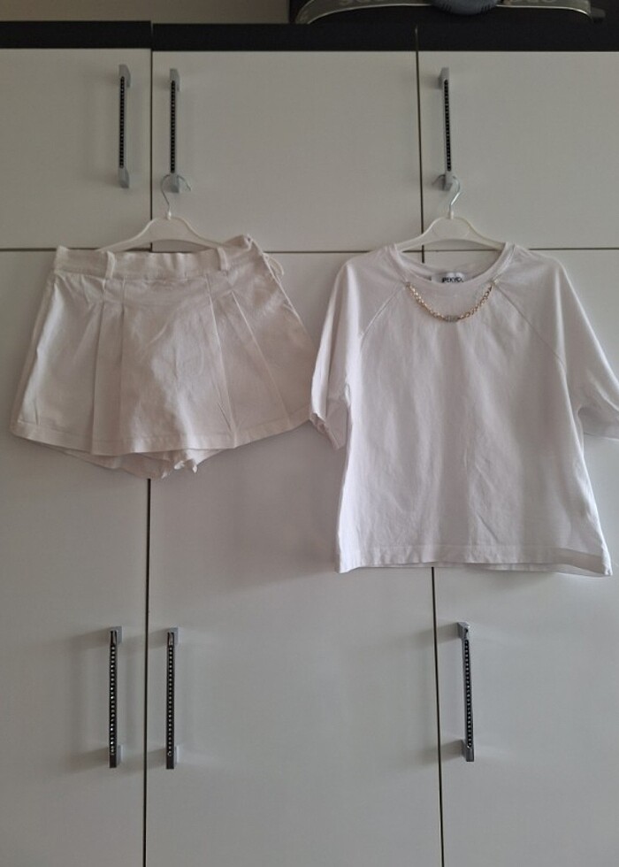 TİŞORT VE ŞORTLU MİNİ ETEK - Görsel 3