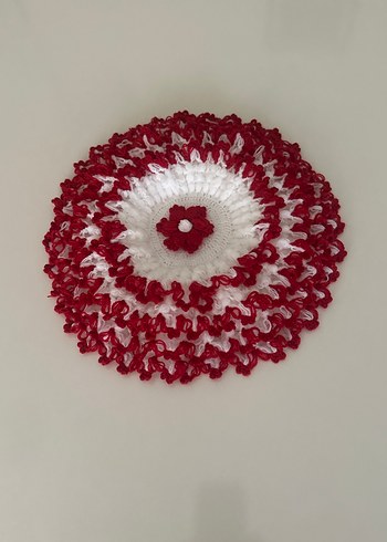 Kırmızı Beyaz Örgü Dekoratif El İşi - Görsel 2