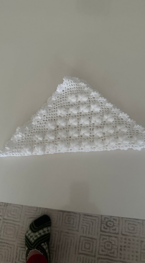 Beyaz El Örgüsü Dantel Motifli Kare Örtü - Görsel 3