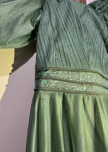 Yeşil Parlak Kayık Yaka Uzun Elbise - Görsel 2