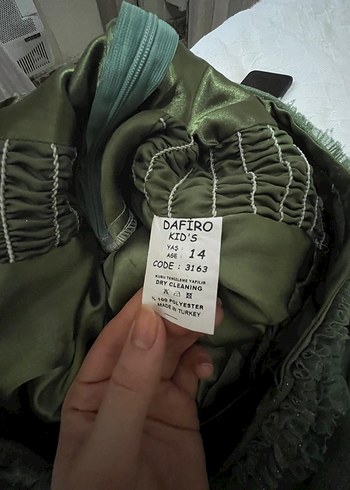 Yeşil Parlak Kayık Yaka Uzun Elbise - Görsel 6