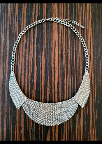 Zara Geometrik Formlu Metal Kolye - Görsel 2