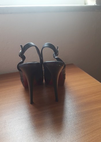 Tokalı Siyah Stiletto Topuklu Kadın Ayakkabı - Görsel 4