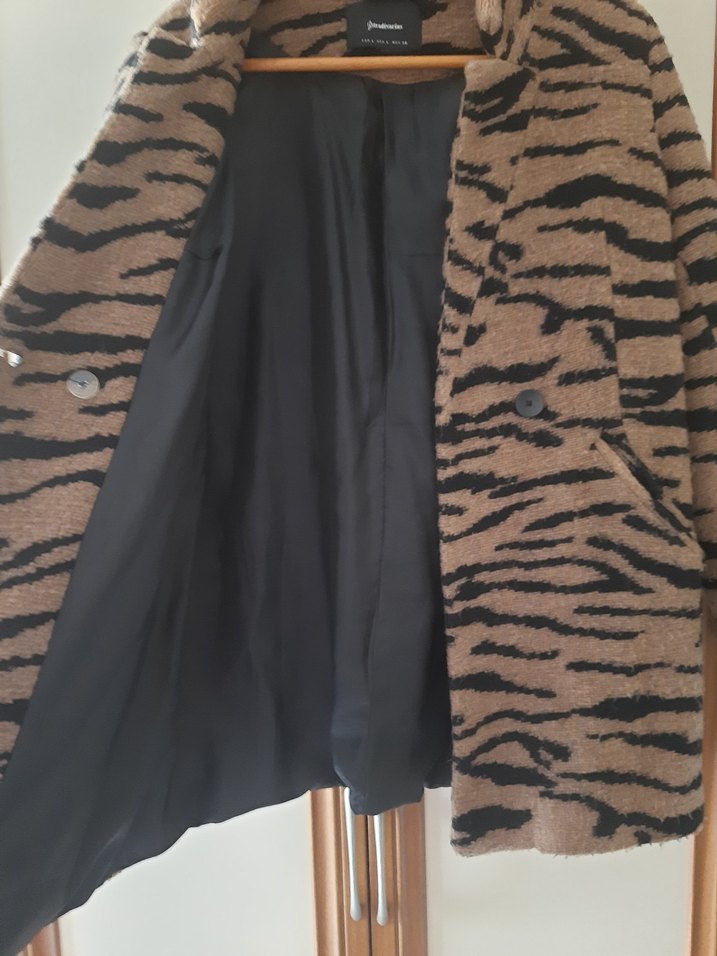 Zebra Desenli Kahverengi Kadın Midi Kaban - Görsel 4