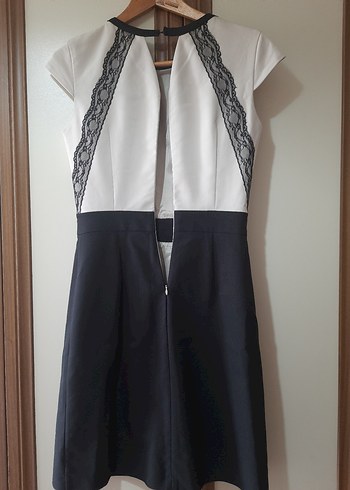 Dantel Detaylı Siyah Beyaz Midi Elbise - Görsel 4