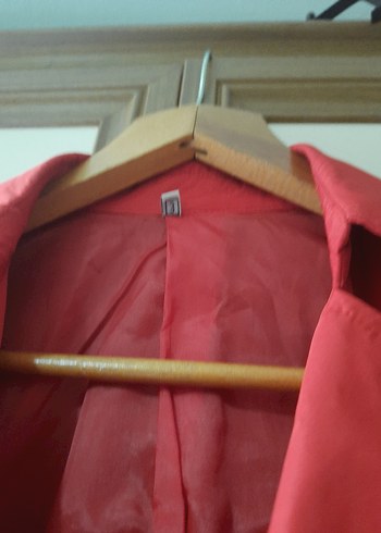 Düğmeli kırmızı Kadın Trençkot - Görsel 3