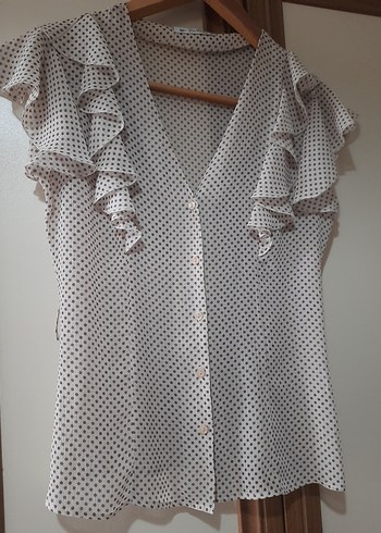 V Yaka Düğmeli Bohem Puantiyeli Bluz - Görsel 3