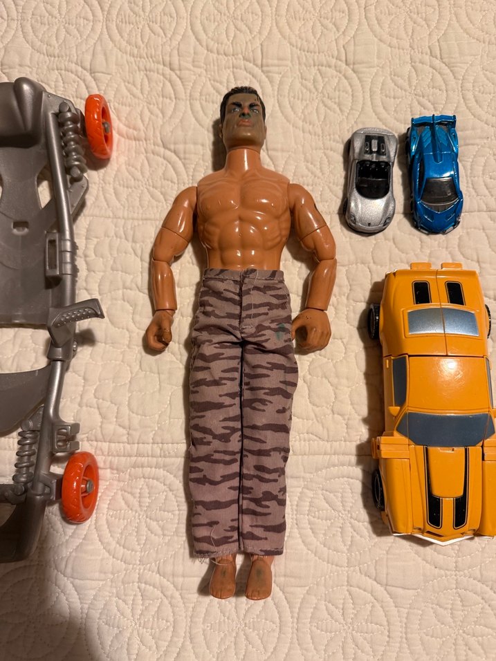 ACTİON MAN FİGÜR KOLEKSİYONLUK OYUNCAK  bumbellbee + hot wheels - Görsel 2