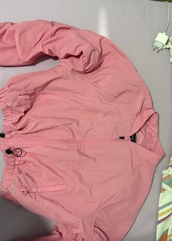 Pembe Fermuarlı Yüksek Yakalı Kadın Ceket