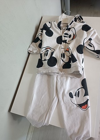 Mickey Baskılı Gri Erkek Bebek Eşofman Takımı