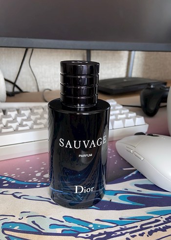 Dior Sauvage Parfüm Siyah Şişe