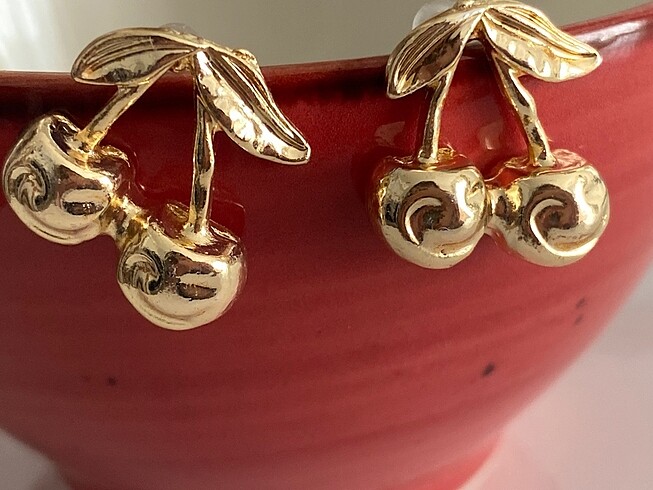 Gold kiraz şeklinde küpe